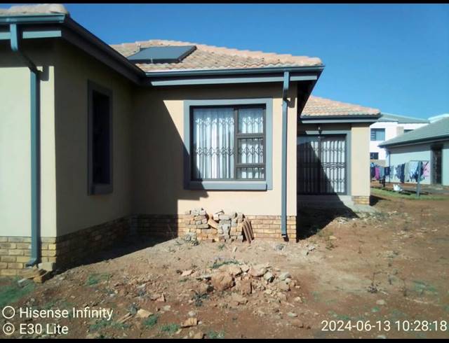 3 BEDROOM HOUSE FOR SALE IN HESTEAPARK